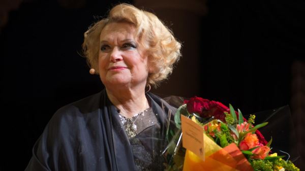 Анохина выразила соболезнования на прощании с Талызиной1