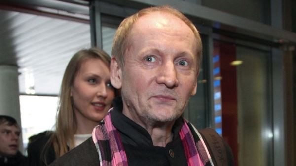 Путин наградил актера Виктора Вержбицкого0