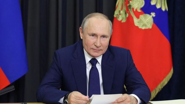 Песков рассказал о работе по созданию культурно-образовательных центров1