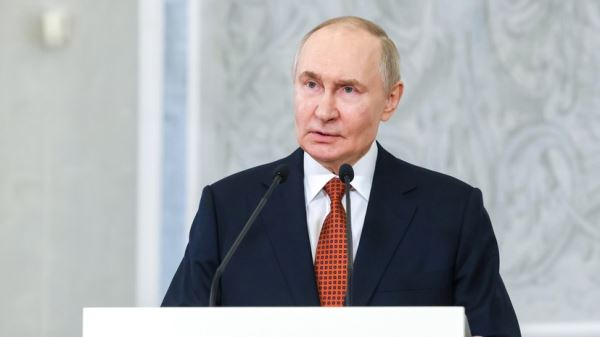 «Сами скоро сдохнут там, а нас хоронят»: Путин заявил о провале западных санкций в отношении России
