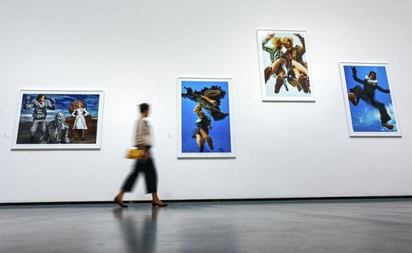 Лучшие кадры на биеннале в МАММ: чем удивляют современные фотографы11