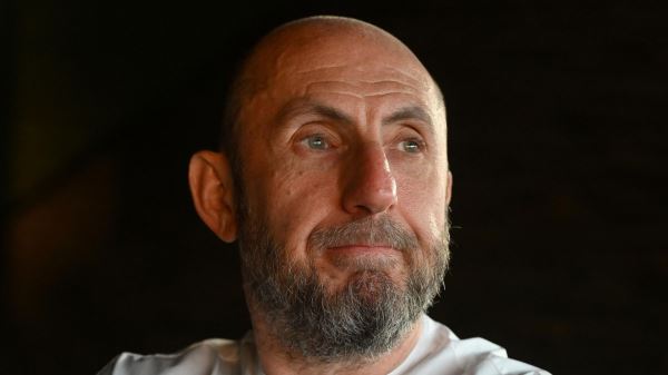 С главой МХАТ Кехманом проходят следственные действия, сообщил источник0