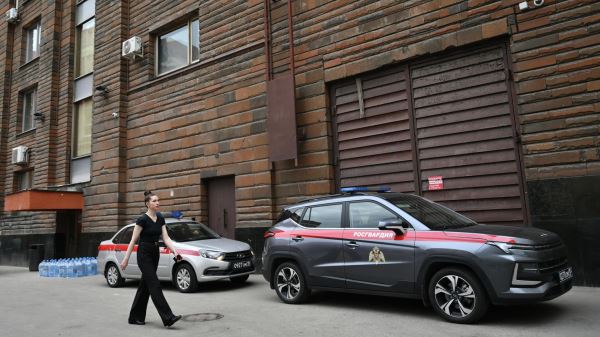 Сотрудники МХАТ имени Горького все еще не отвечают на вопросы о Кехмане0