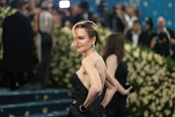 Николь Кидман впервые за 42 года появилась без парика на Met Gala 2025
