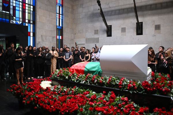 Почему уже три года никто не может подойти к могиле Пьера Нарцисса?1
